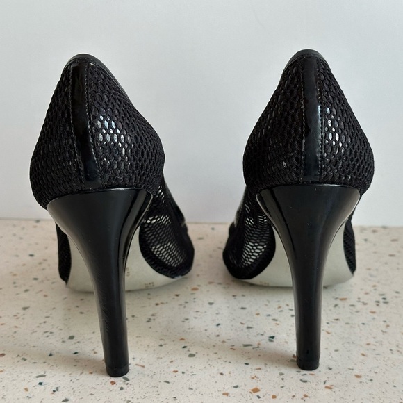 NWOT Jessica Simpson Hasper Black‎ Fishnet High Heels with Flower Peep Toes - Picture 7 of 13
